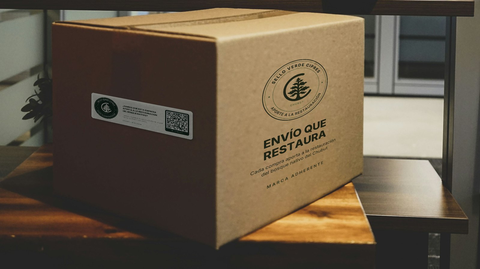 Fotografía: caja de envío con el Sello Verde CIPRES aplicado